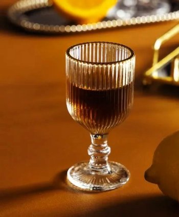 Taça Para Licor com Fio Dourado 75ml